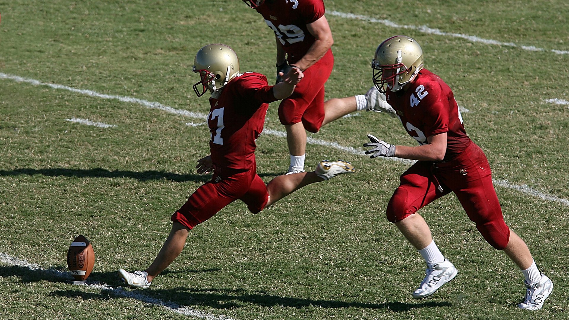 纳达尔关键破发点力克德约科维奇 晋级法网半决赛