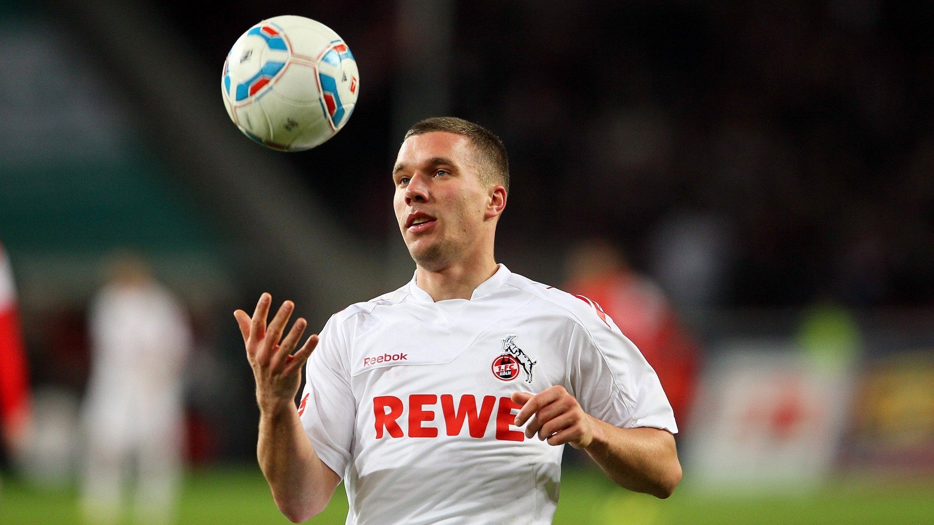 体育产业迎来黄金发展期，政策红利与消费升级双轮驱动